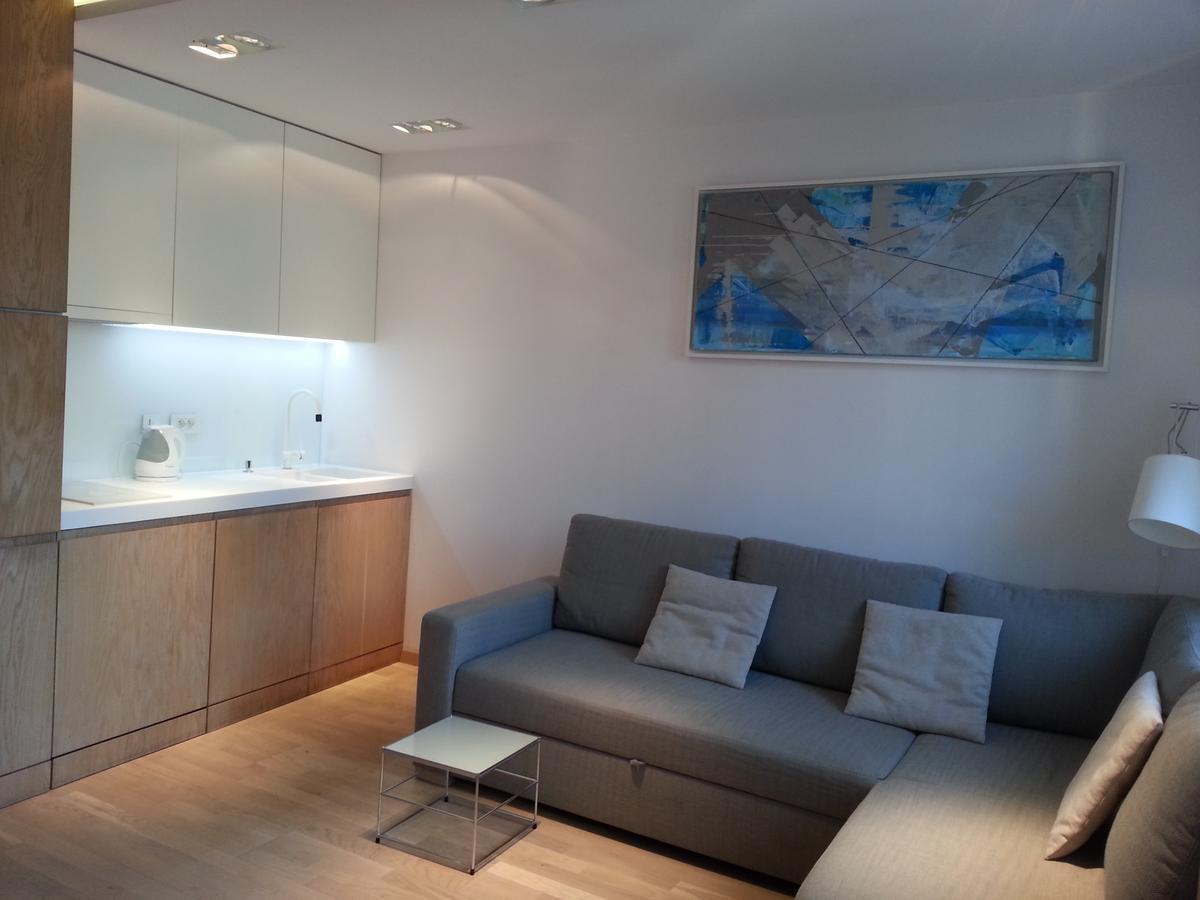 Modern Apartment *